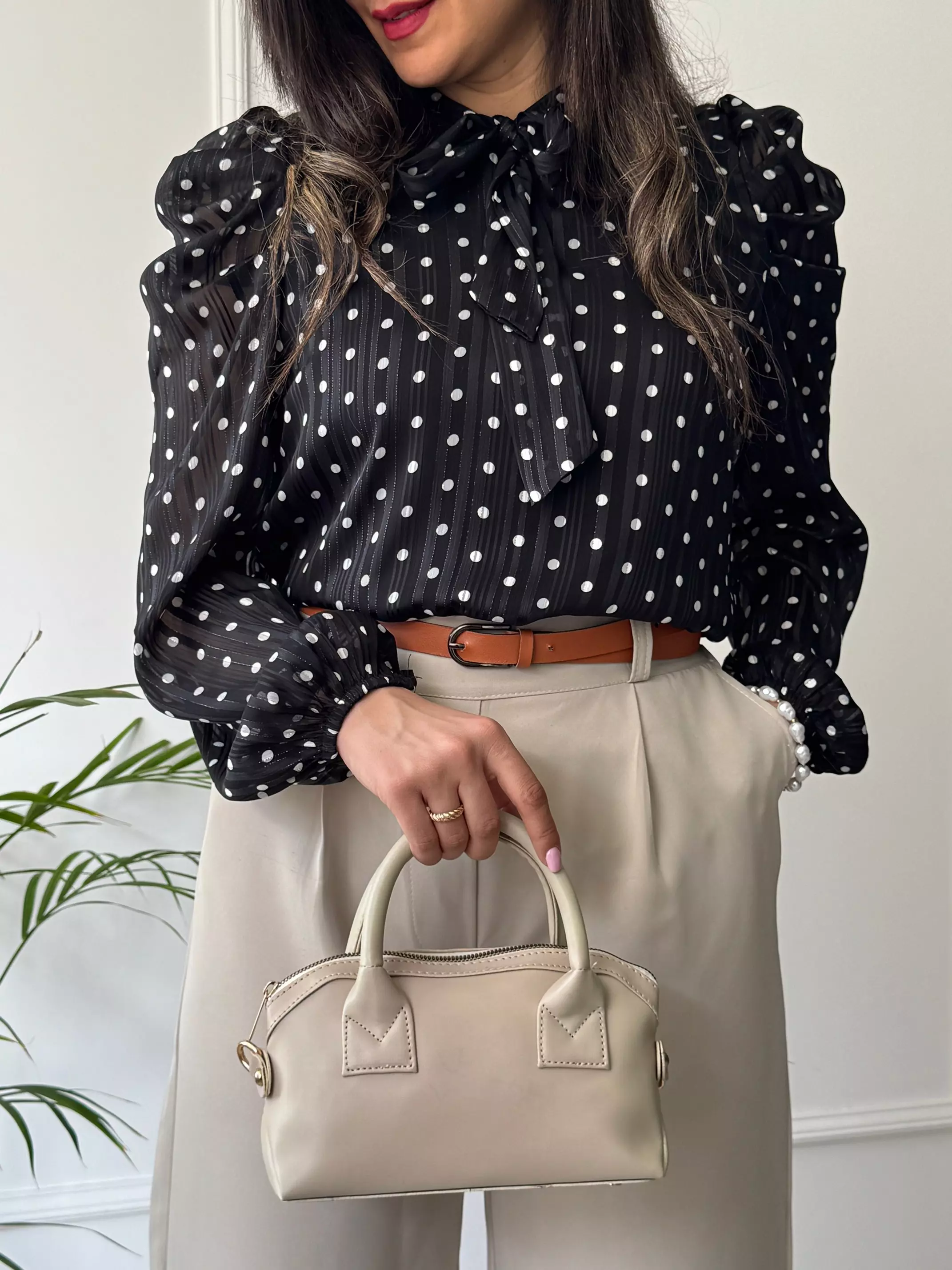 شومیز یقه کراواتی